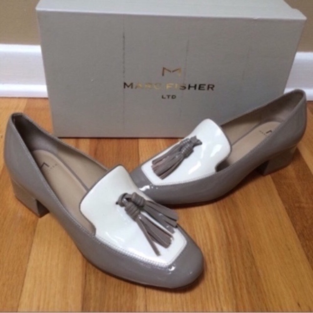 MARC FISHER Keisha Gray/Ivory Patent Leather Slip On Loafer with Tassel Size 6.5